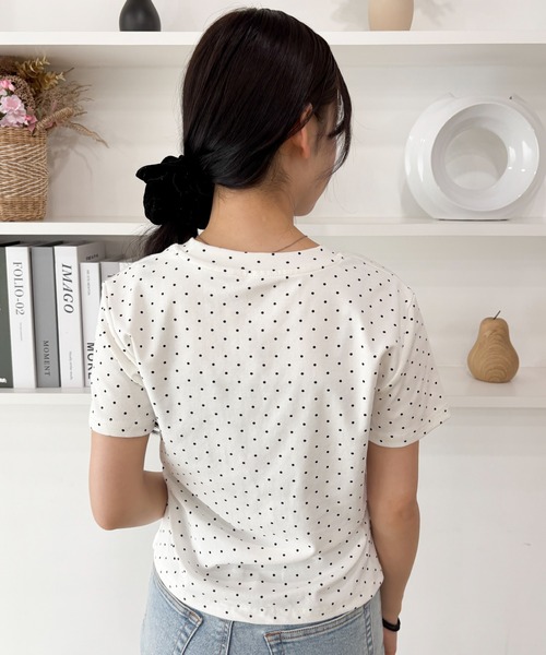 WEGO(ウィゴー)の「WEGO/【26年春夏新作】ドットサイドギャザーT(Tシャツ/カットソー・レディース・ホワイト/ブラック・FREE)」の11枚目の写真