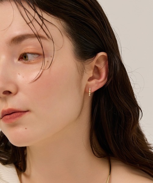 Phoebe(フィービィー)の「【金属アレルギー対応】パールラインスナップイヤリング/ニッケルフリー 小ぶりフープ 結婚式二次会 お呼ばれ ピアス見え(イヤリング・レディース・イエローゴールド/シルバー/シャンパン・FREE)」の5枚目の写真