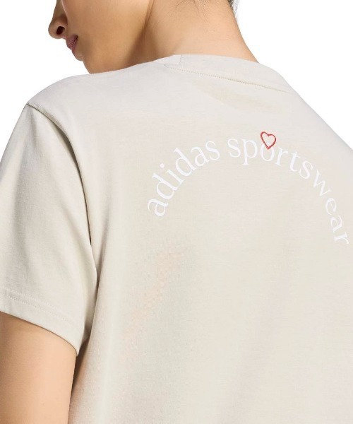 adidas(アディダス)の「adidas アディダス エンブロイダリー パック レギュラー グラフィックTシャツ(Tシャツ/カットソー・レディース・ブラウン/ダークグレー・S/M/L/XL)」の6枚目の写真