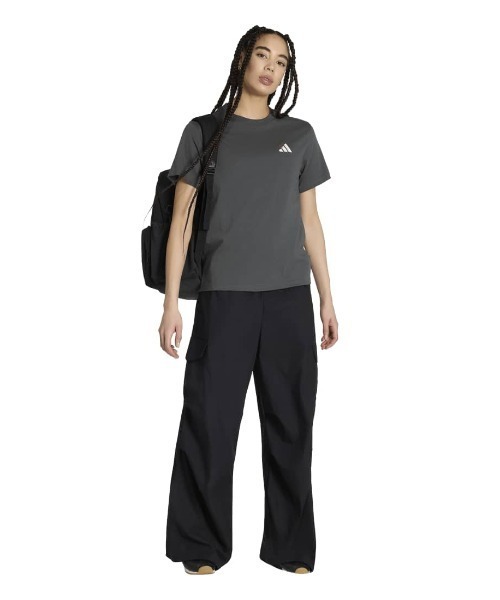adidas(アディダス)の「adidas アディダス エンブロイダリー パック レギュラー グラフィックTシャツ(Tシャツ/カットソー・レディース・ブラウン/ダークグレー・S/M/L/XL)」の8枚目の写真