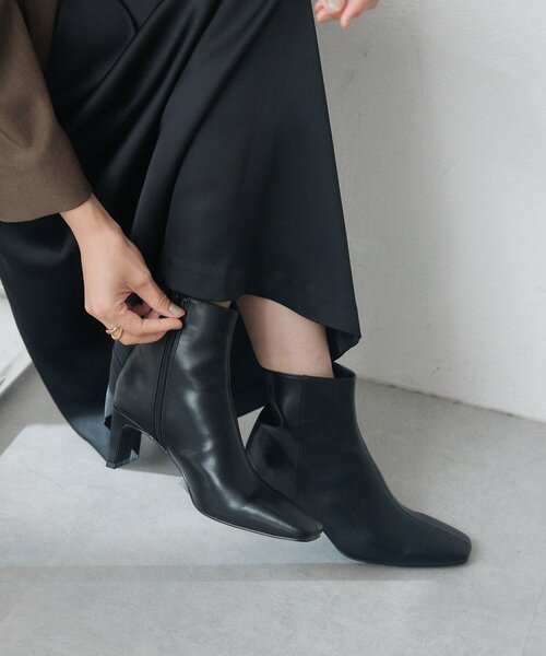 RIVE DROITE(リヴドロワ)の「【6.5cmヒール】ヒールショートブーツ(ブーツ・レディース・ライトベージュ/ブラック・LARGE/SMALL/MEDIUM)」の20枚目の写真