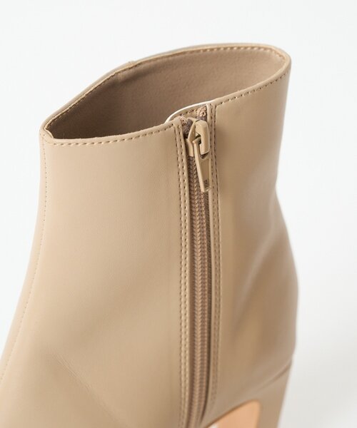 RIVE DROITE(リヴドロワ)の「【6.5cmヒール】ヒールショートブーツ(ブーツ・レディース・ライトベージュ/ブラック・LARGE/SMALL/MEDIUM)」の21枚目の写真
