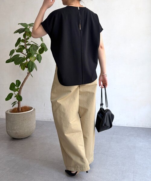 Jena espace merveilleux(ジェナ エスパスメルヴェイユ)の「ジョーゼットカットソー(Tシャツ/カットソー・レディース・ブラック/アイボリー/ブラウン・FREE)」の19枚目の写真