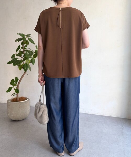 Jena espace merveilleux(ジェナ エスパスメルヴェイユ)の「ジョーゼットカットソー(Tシャツ/カットソー・レディース・ブラック/アイボリー/ブラウン・FREE)」の15枚目の写真