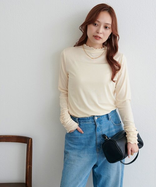 DISCOAT(ディスコート)の「【WEB限定】袖口シャーリングシアーメロートップス(Tシャツ/カットソー・レディース・グリーン系/アイボリー/ブラック/ブラウン・FREE)」の18枚目の写真
