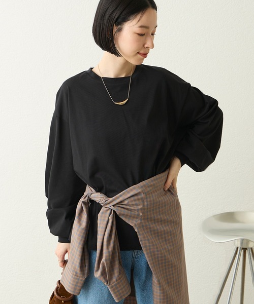 Aunely(オーネリー)の「【Aunely】シルケット袖ボリュームプルオーバー<YOSOOIシリーズ>(Tシャツ/カットソー・レディース・ネイビー/オフホワイト/ダークグレー/ブラック/グレイッシュベージュ・M/L)」の2枚目の写真
