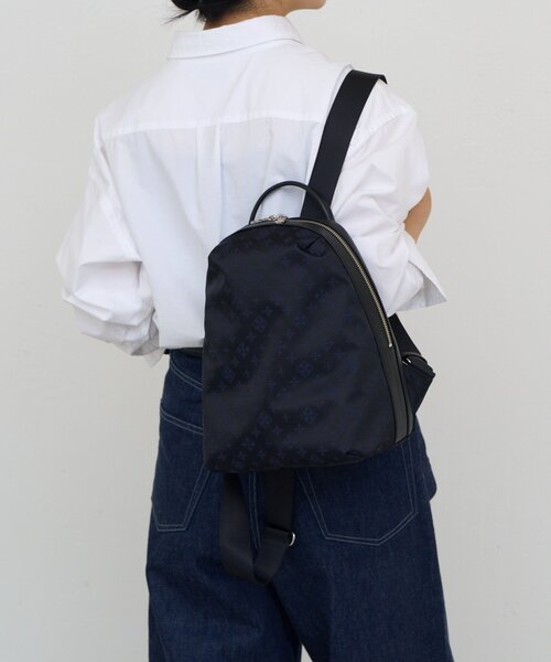 russet(ラシット)の「【撥水】ナイロンラウンドリュックサック(バックパック/リュック・レディース・ネイビー/ブラック・FREE)」の14枚目の写真