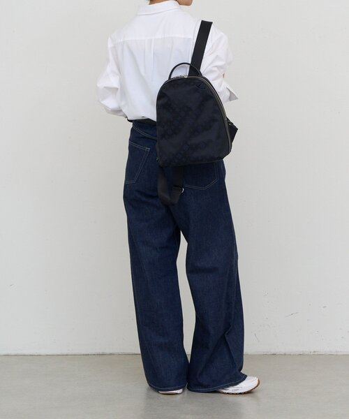 russet(ラシット)の「【撥水】ナイロンラウンドリュックサック(バックパック/リュック・レディース・ネイビー/ブラック・FREE)」の7枚目の写真