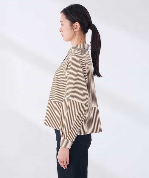 a.v.v(アーヴェヴェ)の「バックタック切替ブラウス(シャツ/ブラウス・レディース・ダークインディゴブルー/ブラウン・40/38)」の10枚目の写真