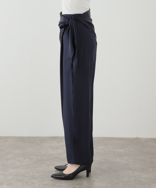 VERMEIL par iena(ヴェルメイユパーイエナ)の「シルクパンツ(スラックス・レディース・ネイビー/ラベンダー・38/36)」の9枚目の写真