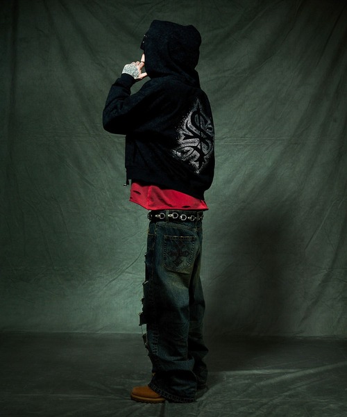 SUPPLIER(サプライヤー)の「ジップフーディ|Spray Cross Rhinestone Zip Hoodie|SUPPLIER(パーカー・メンズ・ブラック/ベージュ/ピンク・MEDIUM/LARGE/X-LARGE/SMALL)」の4枚目の写真
