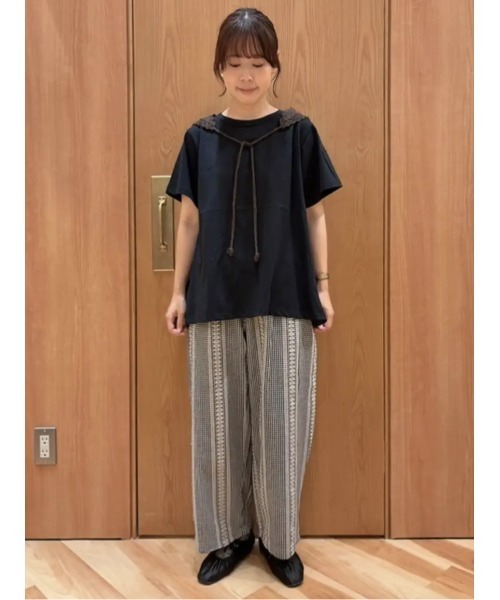 Samansa Mos2(サマンサ モスモス)の「【接触冷感】バックスカラップレースTシャツ(Tシャツ/カットソー・レディース・ブラック/オフホワイト/ブルー/イエロー・F)」の13枚目の写真
