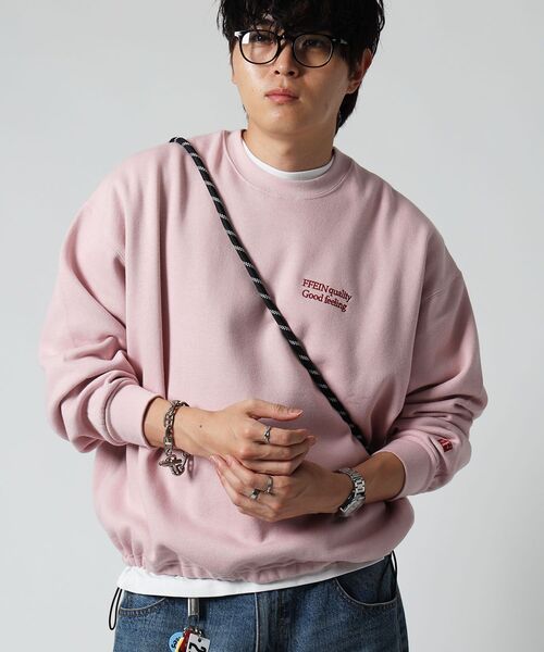 FFEIN(フェイン)の「【FFEIN(フェイン)】ヘビーウエイトクラシックロゴ刺繍ドローコードスウェット / クルーネック スウェット ドローコード ロゴ刺繍 ユニセックス(スウェット・メンズ・ブラック/ライトピンク/ダークブラウン/アッシュグレー/ダークネイビー/バーガンディー・SMALL/MEDIUM/LARGE)」の5枚目の写真
