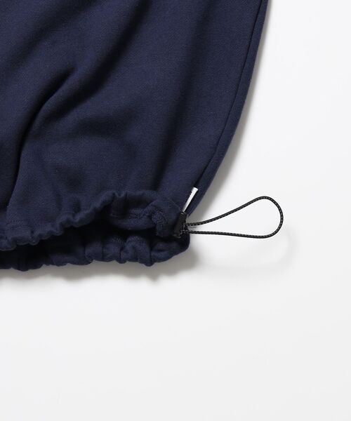 FFEIN(フェイン)の「【FFEIN(フェイン)】ヘビーウエイトクラシックロゴ刺繍ドローコードスウェット / クルーネック スウェット ドローコード ロゴ刺繍 ユニセックス(スウェット・メンズ・ブラック/ライトピンク/ダークブラウン/アッシュグレー/ダークネイビー/バーガンディー・SMALL/MEDIUM/LARGE)」の19枚目の写真