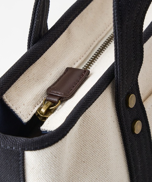 U.S. POLO ASSN.(ユーエスポロアッスン)の「【U.S. POLO ASSN./ユーエスポロアッスン】【不動の人気を誇るキャンバストートバッグ】リバイバルトート Sサイズ 綿100% ミニトート キャンバス ロゴトートバッグ 天ファスナー 内ポケット USPA-1862(トートバッグ・レディース・ブラウン/ホワイト/オフホワイト/ダークブルー/クリアブルー/グリーン/ブルー・FREE)」の13枚目の写真