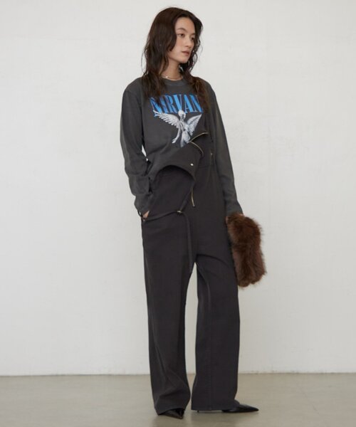 LOUNGEDRESS（ラウンジドレス）の「《ZOZO限定/名品》デニムオールインワン 秋服（つなぎ/オールインワン・レディース・ブルー/ブラック・36/38）」の4枚目の写真