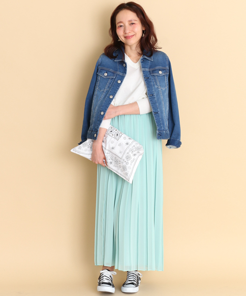 URBAN RESEARCH Sonny Label（アーバンリサーチサニーレーベル）の「Sonny Label 綿混Vネックオーバーニット（ニット/セーター・レディース・オフホワイト/ブルー系その他/ミント/ピンク・FREE）」の5枚目の写真