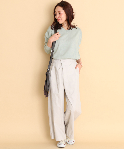 URBAN RESEARCH Sonny Label（アーバンリサーチサニーレーベル）の「Sonny Label 綿混Vネックオーバーニット（ニット/セーター・レディース・オフホワイト/ブルー系その他/ミント/ピンク・FREE）」の6枚目の写真