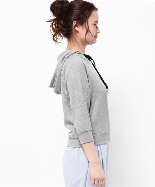 E hyphen world gallery（イーハイフンワールドギャラリー）の「5S サｰマルクロップパｰカｰ（パーカー・レディース・ブラック/オフホワイト/グレー・FREE）」の5枚目の写真