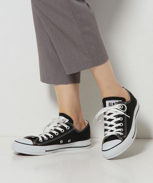 CONVERSE（コンバース）の「CONVERSE ｷｬﾝﾊﾞｽｵｰﾙｽﾀｰ OX（スニーカー・レディース・オフホワイト/ブラック・23.5cm/24.5cm/24cm/23cm）」の3枚目の写真