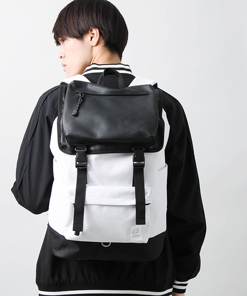 WEGO(ウィゴー)の「WEGO/フェイクレザーコンビフラップリュック(バックパック/リュック・メンズ・ホワイト/ブラック/サックスブルー・FREE)」の2枚目の写真