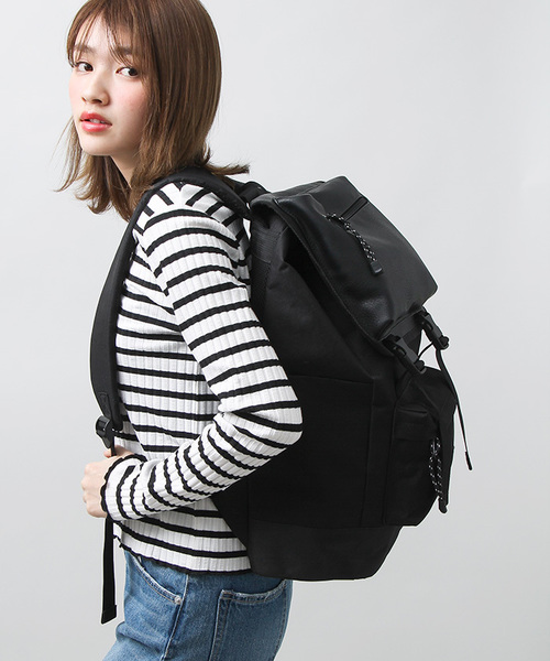 WEGO(ウィゴー)の「WEGO/フェイクレザーコンビフラップリュック(バックパック/リュック・メンズ・ホワイト/ブラック/サックスブルー・FREE)」の3枚目の写真