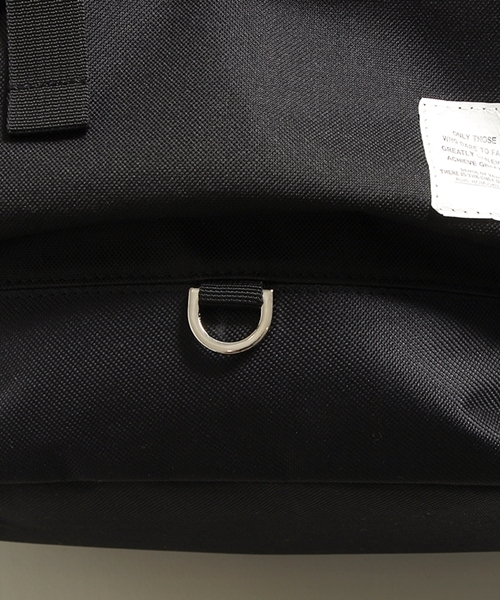 WEGO(ウィゴー)の「WEGO/フェイクレザーコンビフラップリュック(バックパック/リュック・メンズ・ホワイト/ブラック/サックスブルー・FREE)」の9枚目の写真