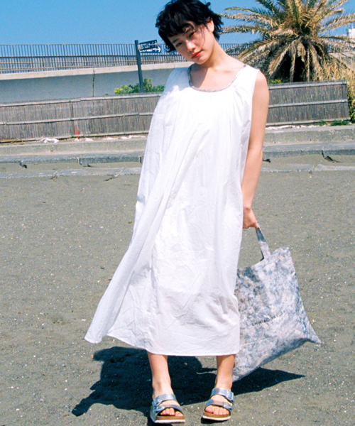 Chihiro Yasuda チヒロ ヤスダ の Chihiro Yasuda 真っ白なワンピース ワンピース Wear Chihiro Yasuda チヒロ ヤスダ の Chihiro Yasuda 真っ白なワンピース ワンピース Wear