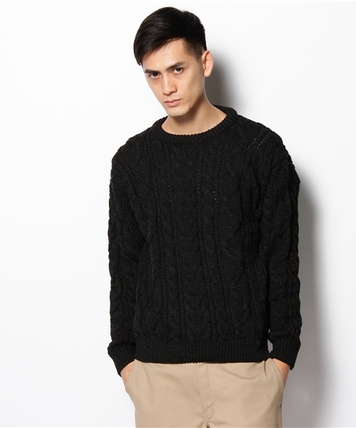 BEAMS（ビームス）の「VILLAGE GREEN / アランセーター（ニット/セーター・メンズ・オフホワイト/ネイビー・MEDIUM/LARGE）」の2枚目の写真