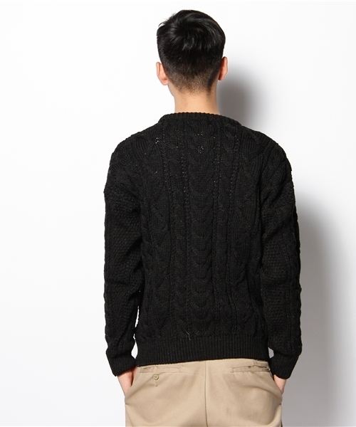 BEAMS（ビームス）の「VILLAGE GREEN / アランセーター（ニット/セーター・メンズ・オフホワイト/ネイビー・MEDIUM/LARGE）」の4枚目の写真