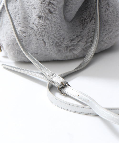 interstaple（インターステイプル）の「【WEB別注】ファー巾着（ショルダーバッグ・レディース・ワインレッド/グレー/ネイビー・FREE）」の9枚目の写真