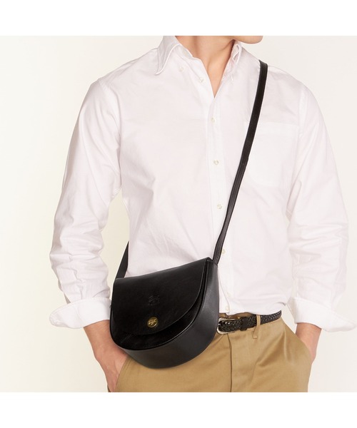 IL BISONTE(イルビゾンテ)の「IL BISONTE / ORIGINAL LEATHER / クロスボディバッグ(ショルダーバッグ・レディース・ブラック/レッド/ライトブラウン/ナチュラル/オリーブ/ネイビー/グレー/グリーン/ダークブラウン・FREE)」の20枚目の写真