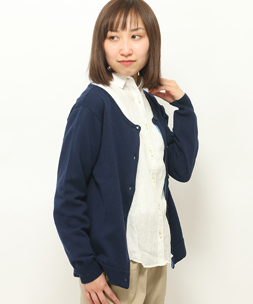 LBC（エルビーシー）の「ポイント配色カーディガン（カーディガン/ボレロ・レディース・ライトグレー/イエロー/ネイビー・MEDIUM/LARGE）」の2枚目の写真