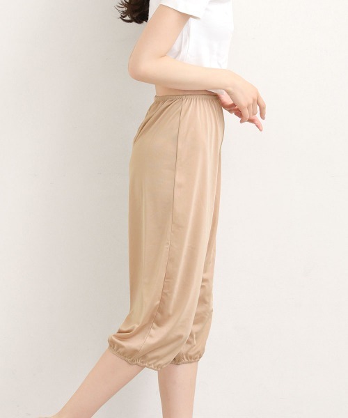 aimerfeel（エメフィール）の「【WEB限定】ワイドパンツ用 ペチコート（インナーウェア/肌着・レディース・ブラック/ベージュ・LARGE/MEDIUM/X-LARGE）」の12枚目の写真
