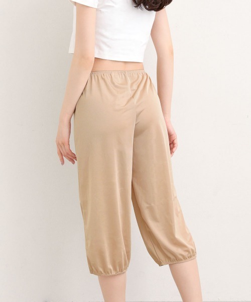 aimerfeel（エメフィール）の「【WEB限定】ワイドパンツ用 ペチコート（インナーウェア/肌着・レディース・ブラック/ベージュ・LARGE/MEDIUM/X-LARGE）」の13枚目の写真