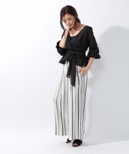 laboratory work（ラボラトリーワーク）の「ラッフルショートスリーブカシュクールシャツ（シャツ/ブラウス・レディース・ブラック/オフホワイト/グレイッシュベージュ・MEDIUM）」の8枚目の写真