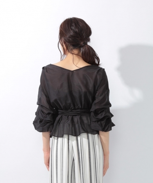 laboratory work（ラボラトリーワーク）の「ラッフルショートスリーブカシュクールシャツ（シャツ/ブラウス・レディース・ブラック/オフホワイト/グレイッシュベージュ・MEDIUM）」の11枚目の写真