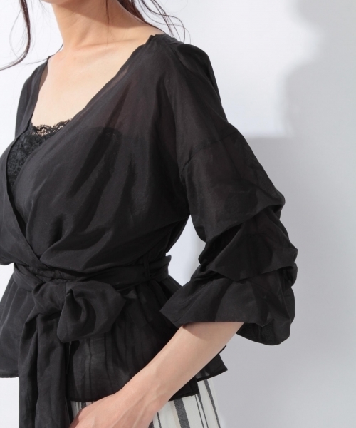 laboratory work（ラボラトリーワーク）の「ラッフルショートスリーブカシュクールシャツ（シャツ/ブラウス・レディース・ブラック/オフホワイト/グレイッシュベージュ・MEDIUM）」の13枚目の写真