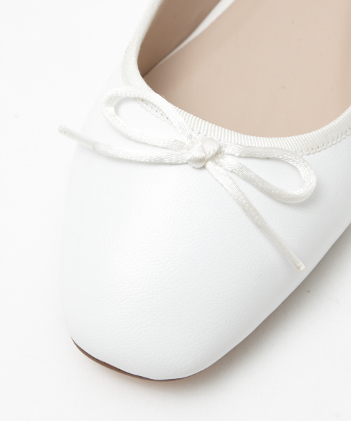 Au BANNISTER（オゥバニスター）の「【WEB別注】スクエアトゥバレエパンプス（パンプス・レディース・ブラック/ホワイト/シャンパン/シルバー・35/36/37/38/39）」の6枚目の写真