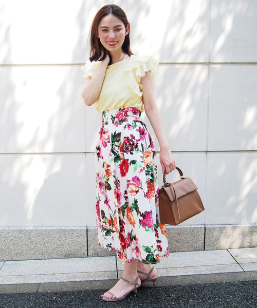 ✨現行タグ　極美品✨GUCCI スカート　レース　フラワー　イタリア　ピンク ✨現行タグ 極美品✨GUCCI スカート レース フラワー イタリア