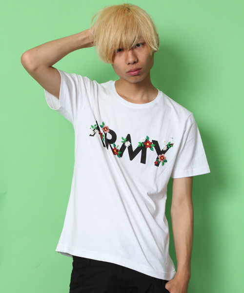 WEGO（ウィゴー）の「WEGO/ARMYロゴTee（S）（Tシャツ/カットソー・メンズ・ホワイト/カーキ/ネイビー・MEDIUM/LARGE）」の2枚目の写真
