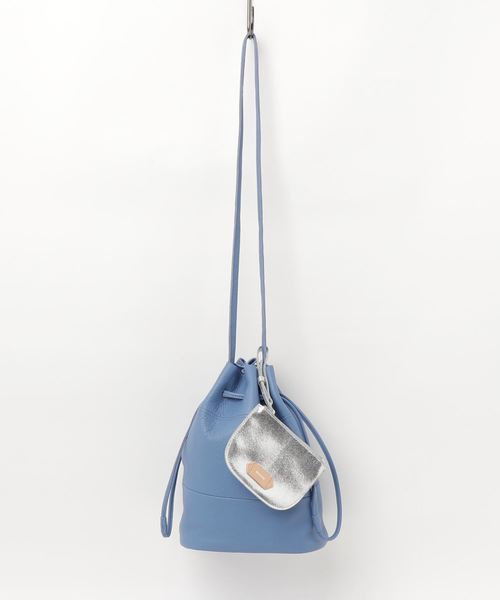 Beau're（ヴュレ）の「【Beau're】ヴュレ 本革ポーチ付き巾着バッグ（ショルダーバッグ・レディース・ブラック/イエロー/ブルー/グレー・FREE）」の3枚目の写真