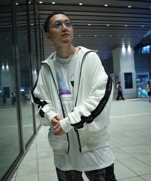 AFYF(エーエフワイエフ)の「【ビッグシルエット】AFYF 2018 POLY OVERSIZE TRACK JKT(その他アウター・メンズ・ホワイト/ブラック・FREE)」の22枚目の写真