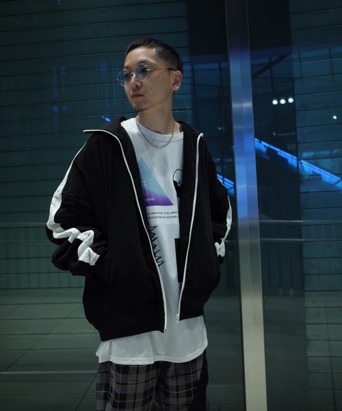 AFYF(エーエフワイエフ)の「【ビッグシルエット】AFYF 2018 POLY OVERSIZE TRACK JKT(その他アウター・メンズ・ホワイト/ブラック・FREE)」の19枚目の写真