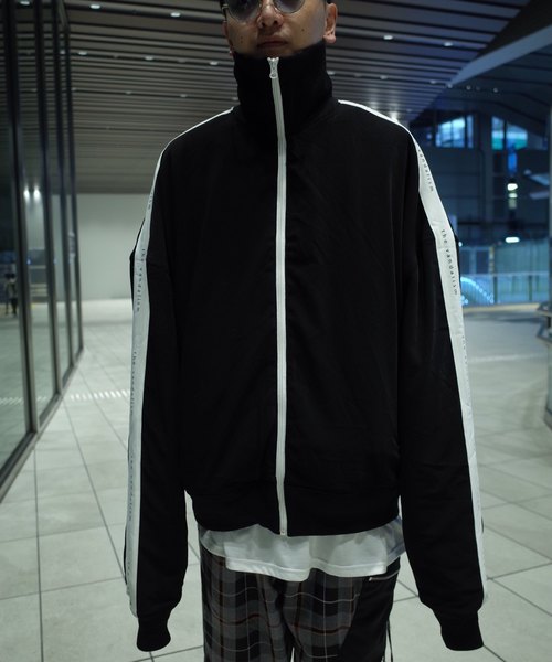 AFYF(エーエフワイエフ)の「【ビッグシルエット】AFYF 2018 POLY OVERSIZE TRACK JKT(その他アウター・メンズ・ホワイト/ブラック・FREE)」の9枚目の写真