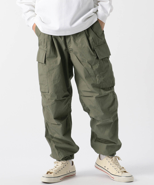 BEAMS（ビームス）の「BEAMS / バルーン カーゴパンツ（カーゴパンツ・メンズ・ブラック/グリーン系その他4・SMALL/MEDIUM/LARGE/X-LARGE）」の2枚目の写真