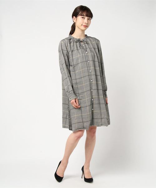 EVLOVE(イヴロヴ)の「『EVLOVE(イヴロヴ)』フリルカラーレーヨンシャツワンピース(シャツワンピース・レディース・グレー/ブルー・13号/15号)」の6枚目の写真