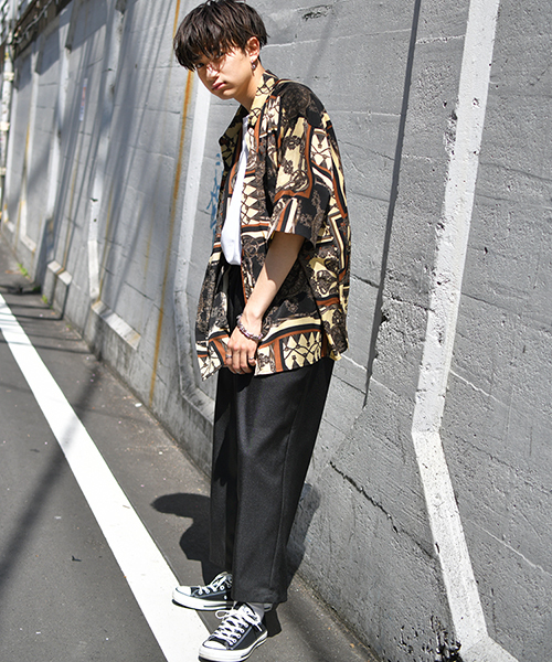 kutir（クティール）の「【ウルトラルーズシルエット】バンダナ柄シャツ（シャツ/ブラウス・メンズ・ホワイト系その他/ブラック系その他/ベージュ系その他・M/L）」の15枚目の写真