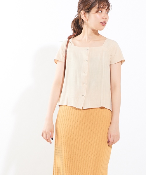 natural couture(ナチュラルクチュール)の「フロント釦ギャザー袖ブラウス(シャツ/ブラウス・レディース・ミント/キャメル/ストライプ/ライトベージュ・FREE)」の6枚目の写真