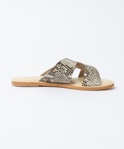 PICHE ABAHOUSE(ピシェ アバハウス)の「アシンメトリークロスサンダル(サンダル・レディース・ブラック/イエロー/その他/シャンパン・S/M/L)」の11枚目の写真